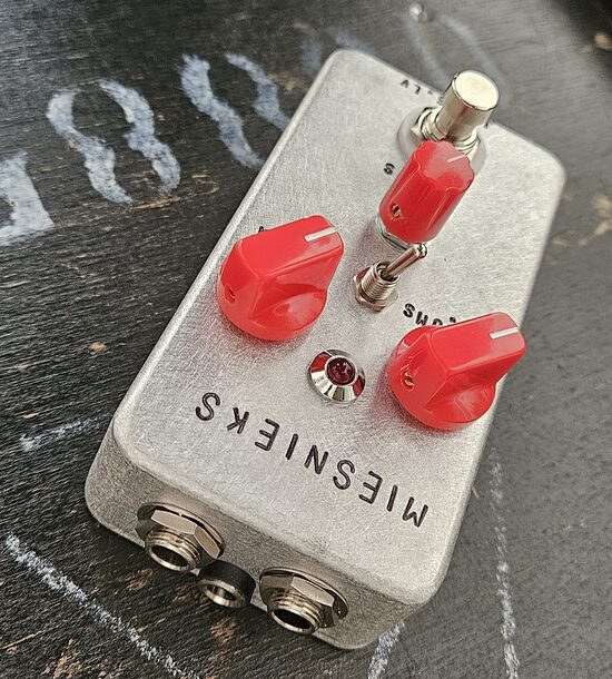 MIESNIEKS with Top Mounted Jacks and Power Input / Overdrive Distortion